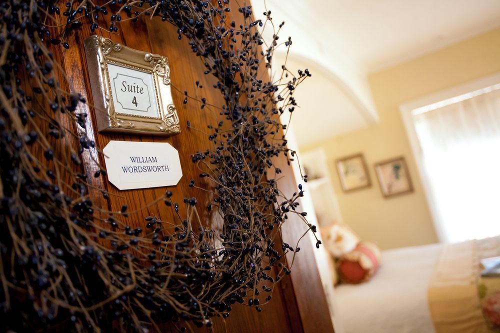 Westphal Mansion Inn Bed & Breakfast Hartford Экстерьер фото