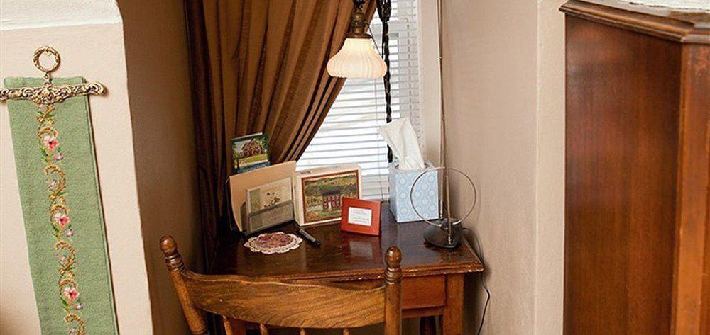 Westphal Mansion Inn Bed & Breakfast Hartford Экстерьер фото