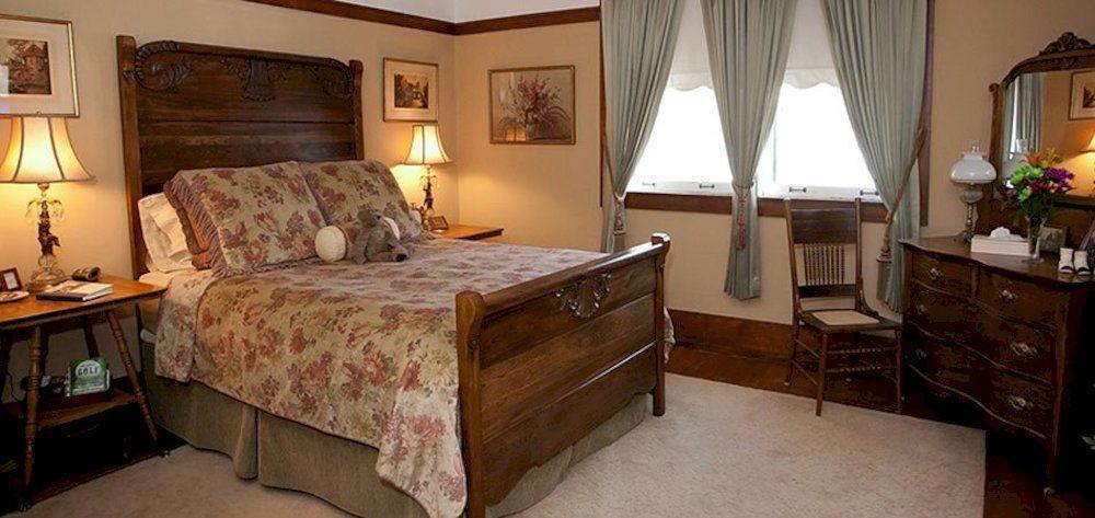 Westphal Mansion Inn Bed & Breakfast Hartford Экстерьер фото