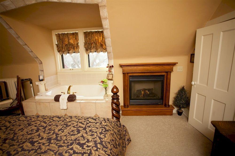 Westphal Mansion Inn Bed & Breakfast Hartford Экстерьер фото