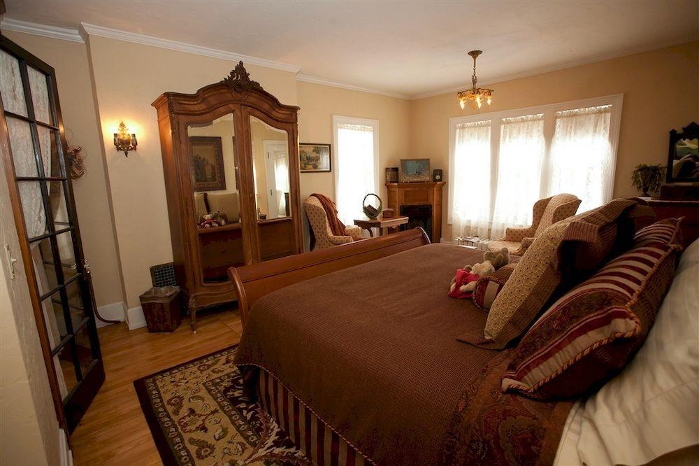 Westphal Mansion Inn Bed & Breakfast Hartford Экстерьер фото