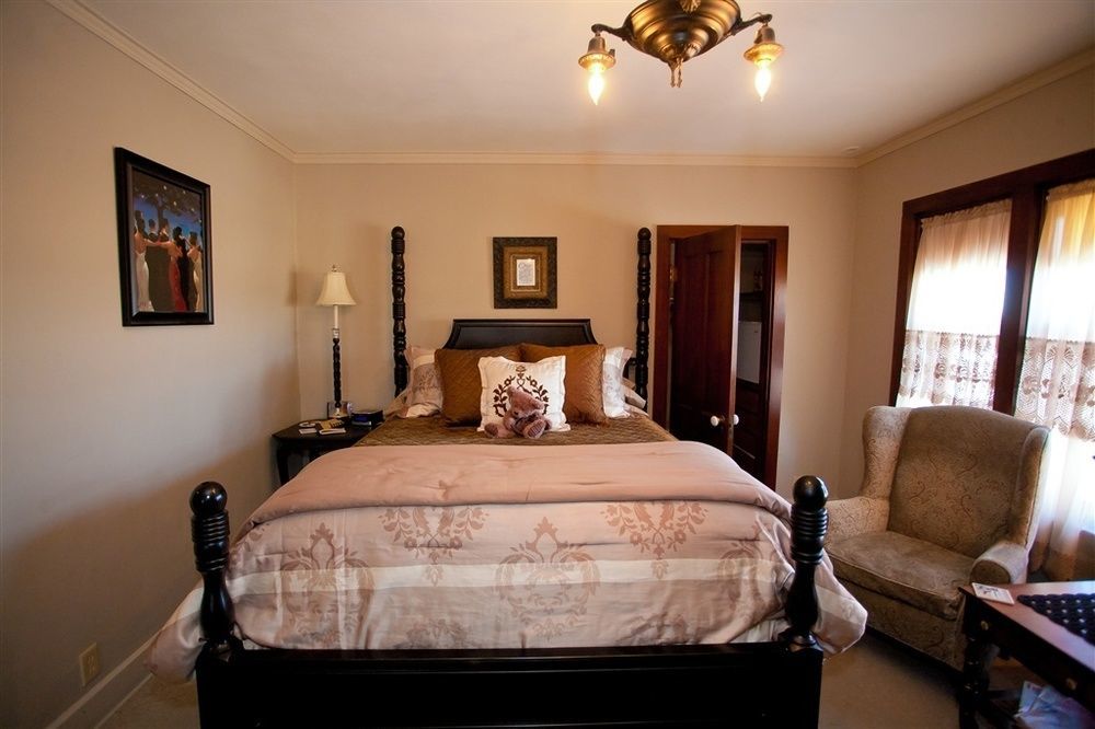 Westphal Mansion Inn Bed & Breakfast Hartford Экстерьер фото