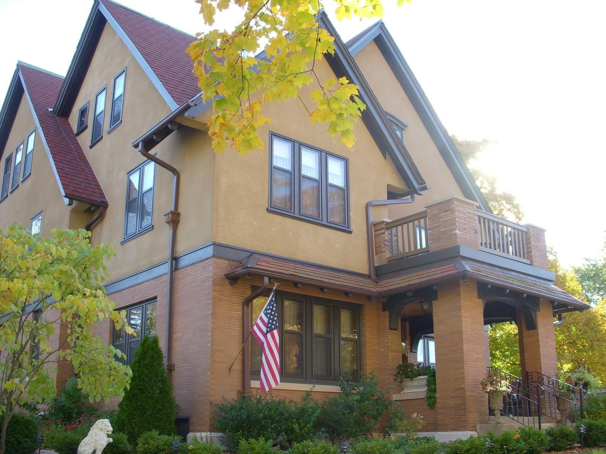 Westphal Mansion Inn Bed & Breakfast Hartford Экстерьер фото
