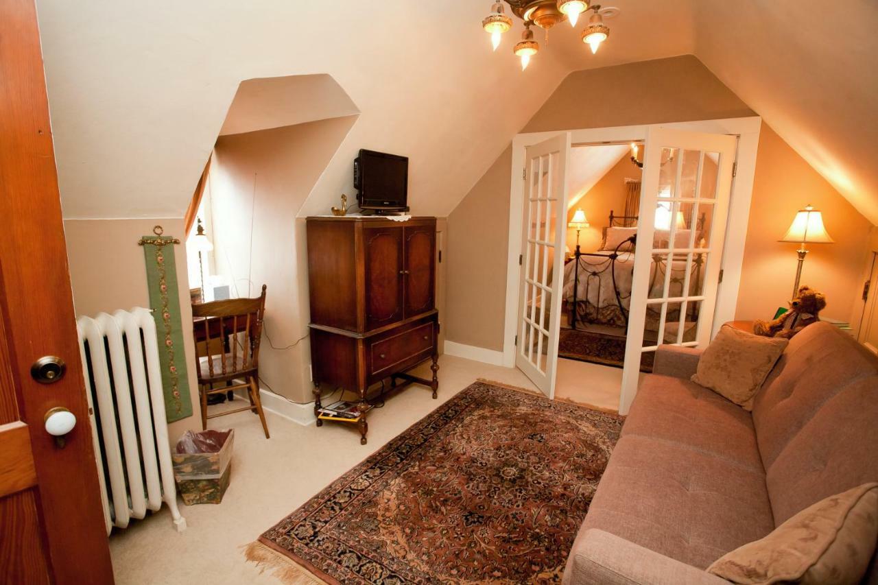 Westphal Mansion Inn Bed & Breakfast Hartford Экстерьер фото